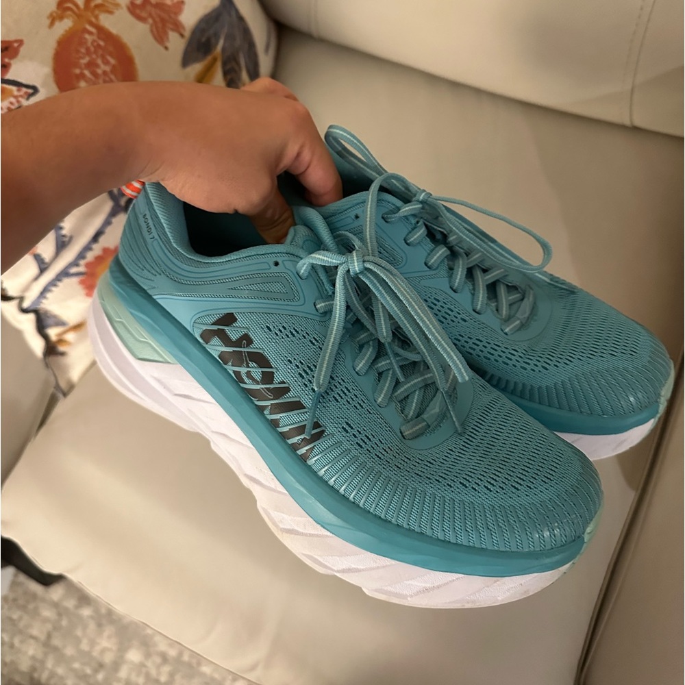 HOKA BONDI W8